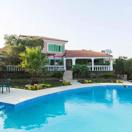 Bungolow çiftlik Evleri Villa Kusadası