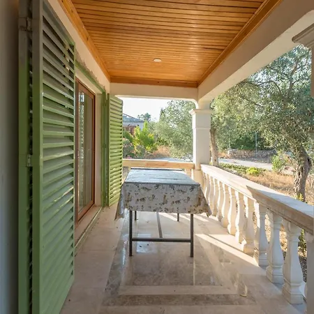 Bungolow çiftlik Evleri Villa Kuşadası